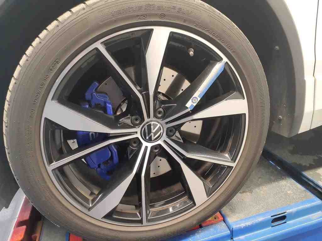 2020 Volkswagen Tiguan   AWD