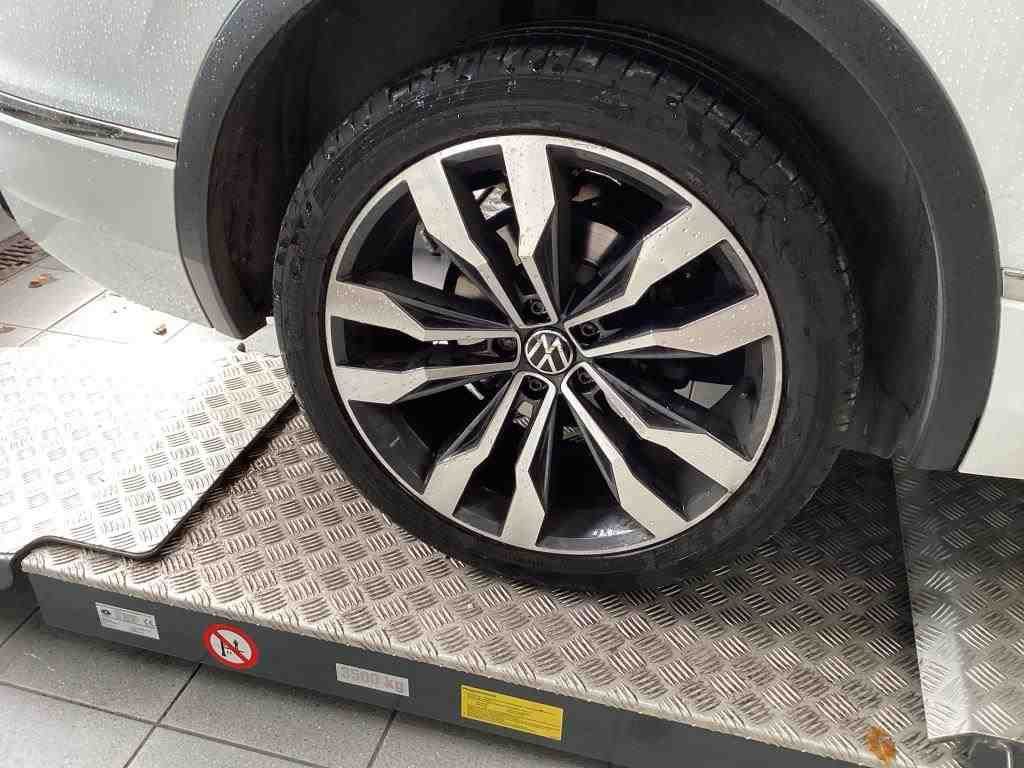 2021 Volkswagen Tiguan   AWD