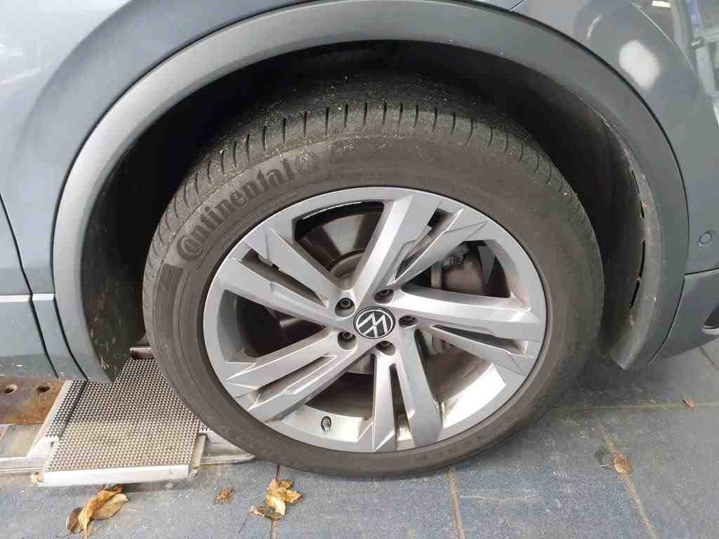 2021 Volkswagen Tiguan   AWD