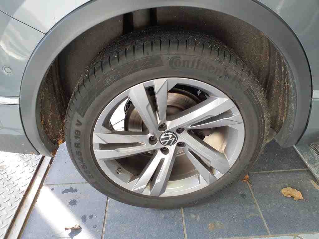 2021 Volkswagen Tiguan   AWD