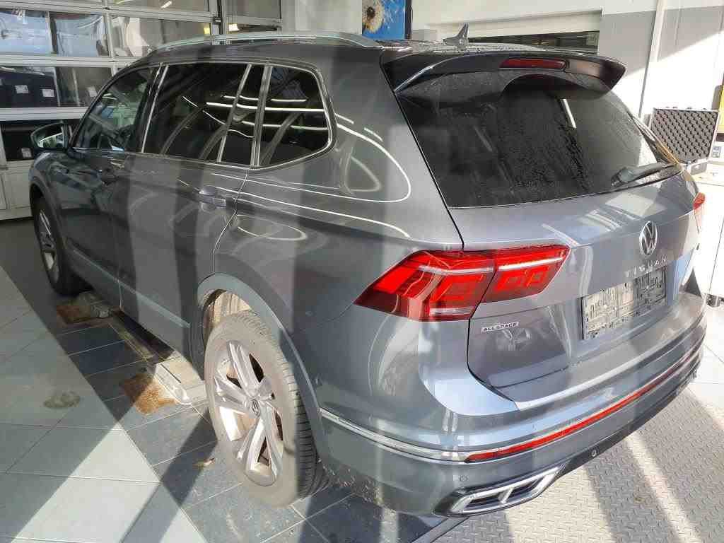 2021 Volkswagen Tiguan   AWD