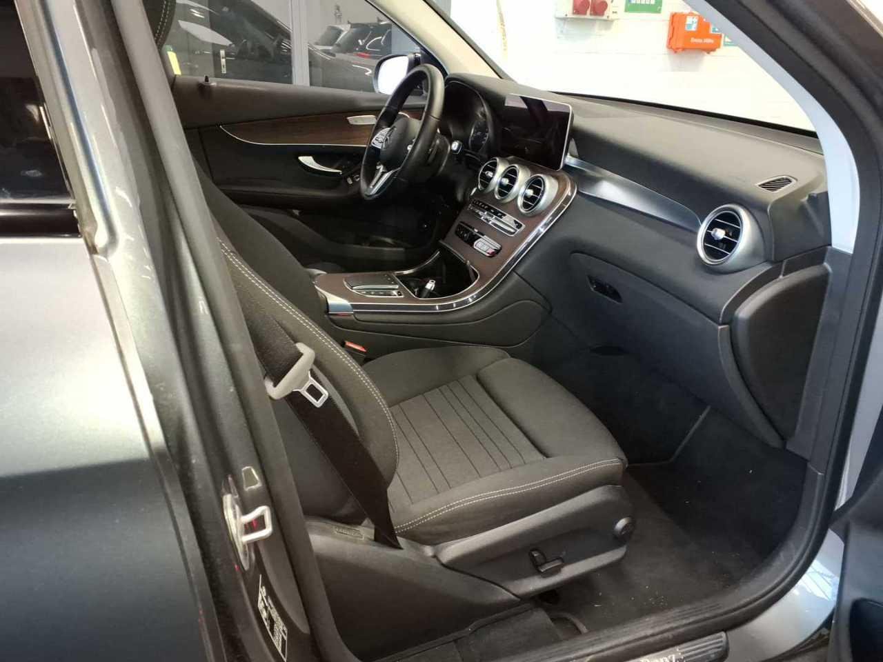 2019 Mercedes-Benz GLC   AWD