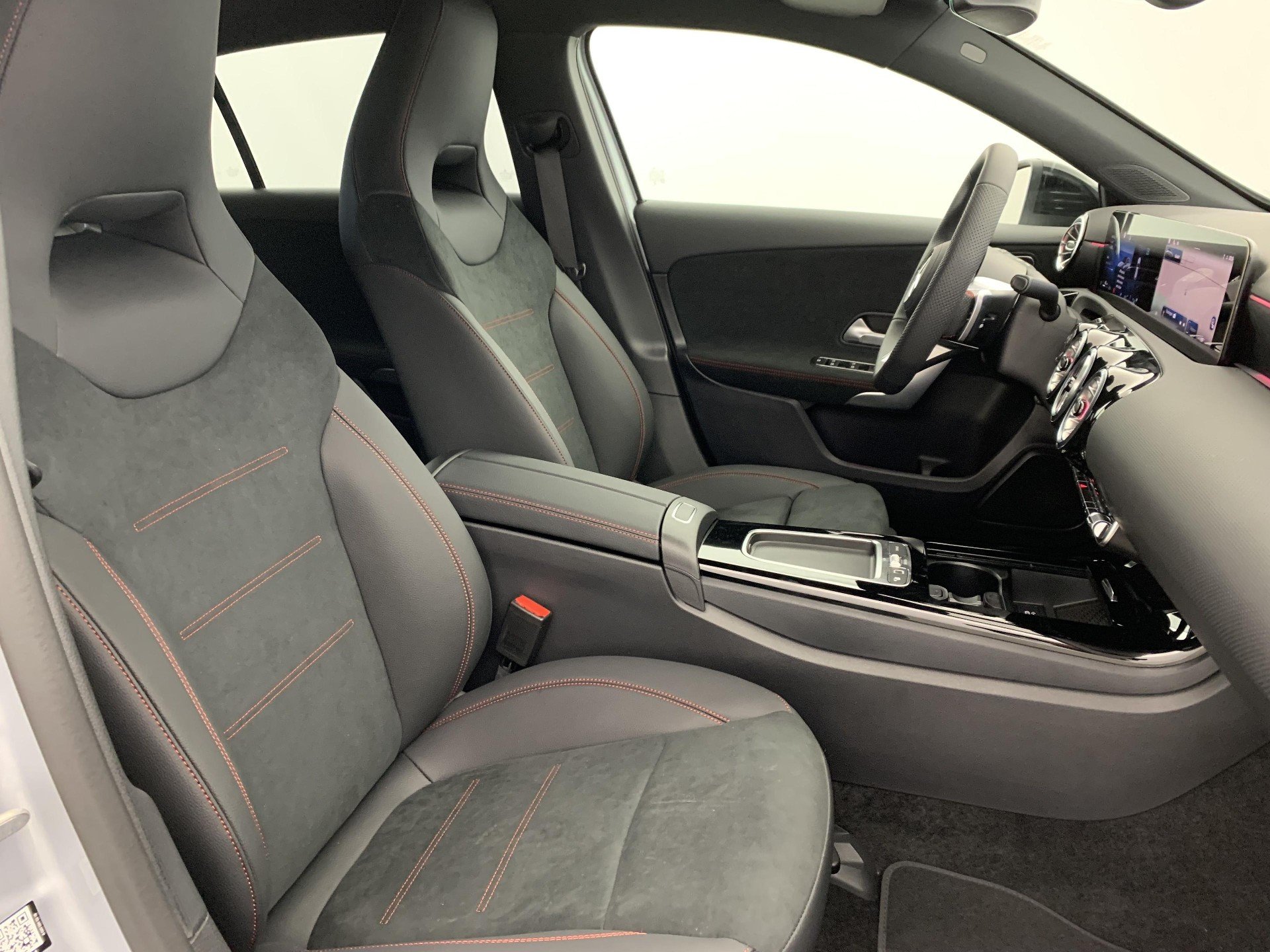 2025 Mercedes-Benz A   