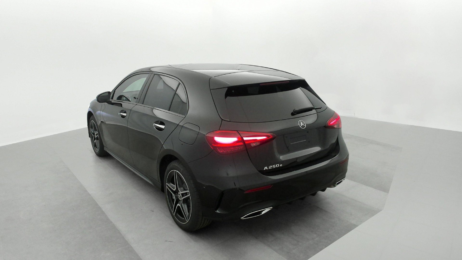 2025 Mercedes-Benz A   