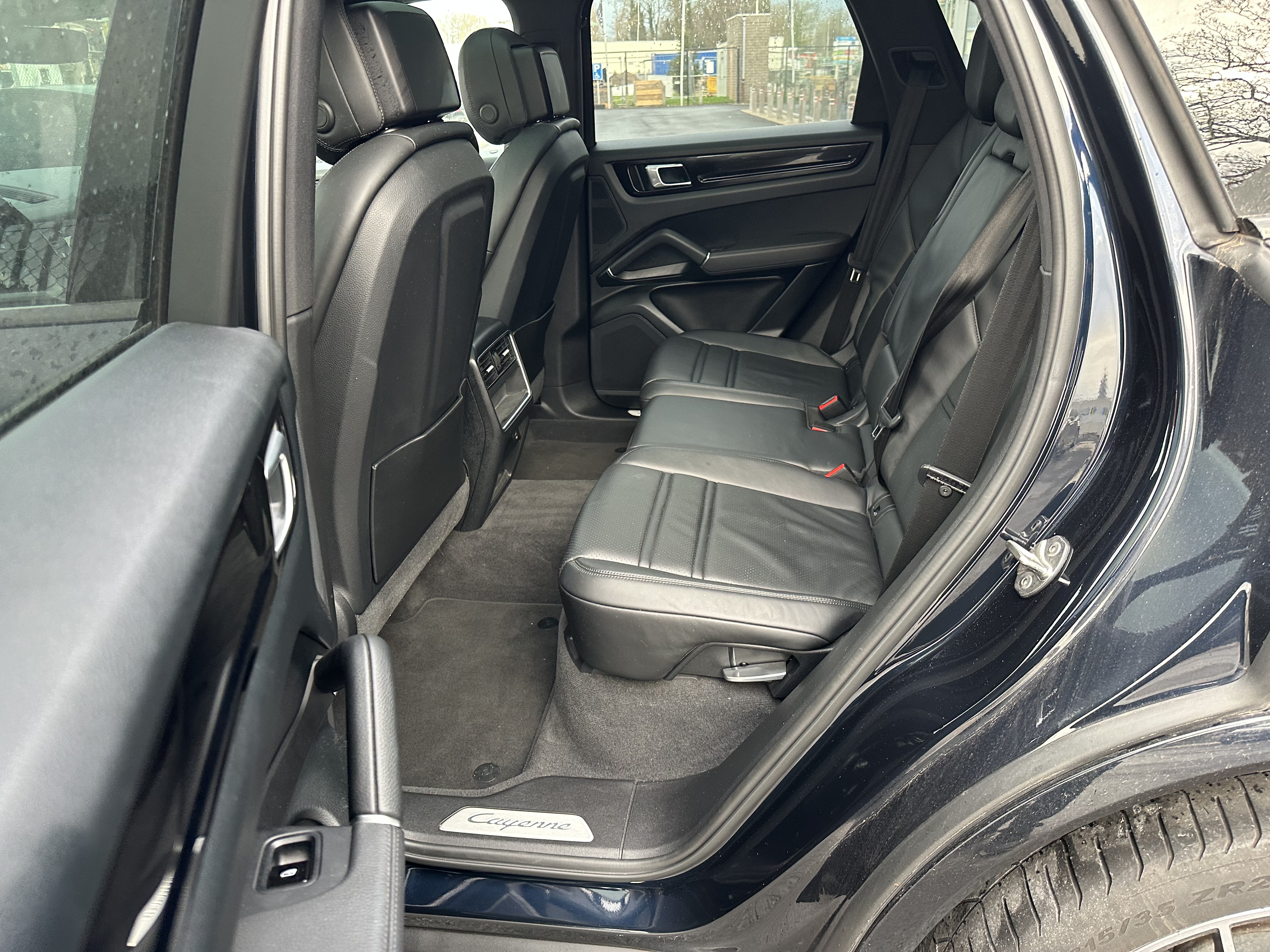 2019 Porsche Cayenne   AWD