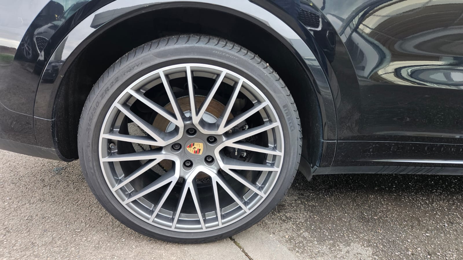 2023 Porsche Cayenne   