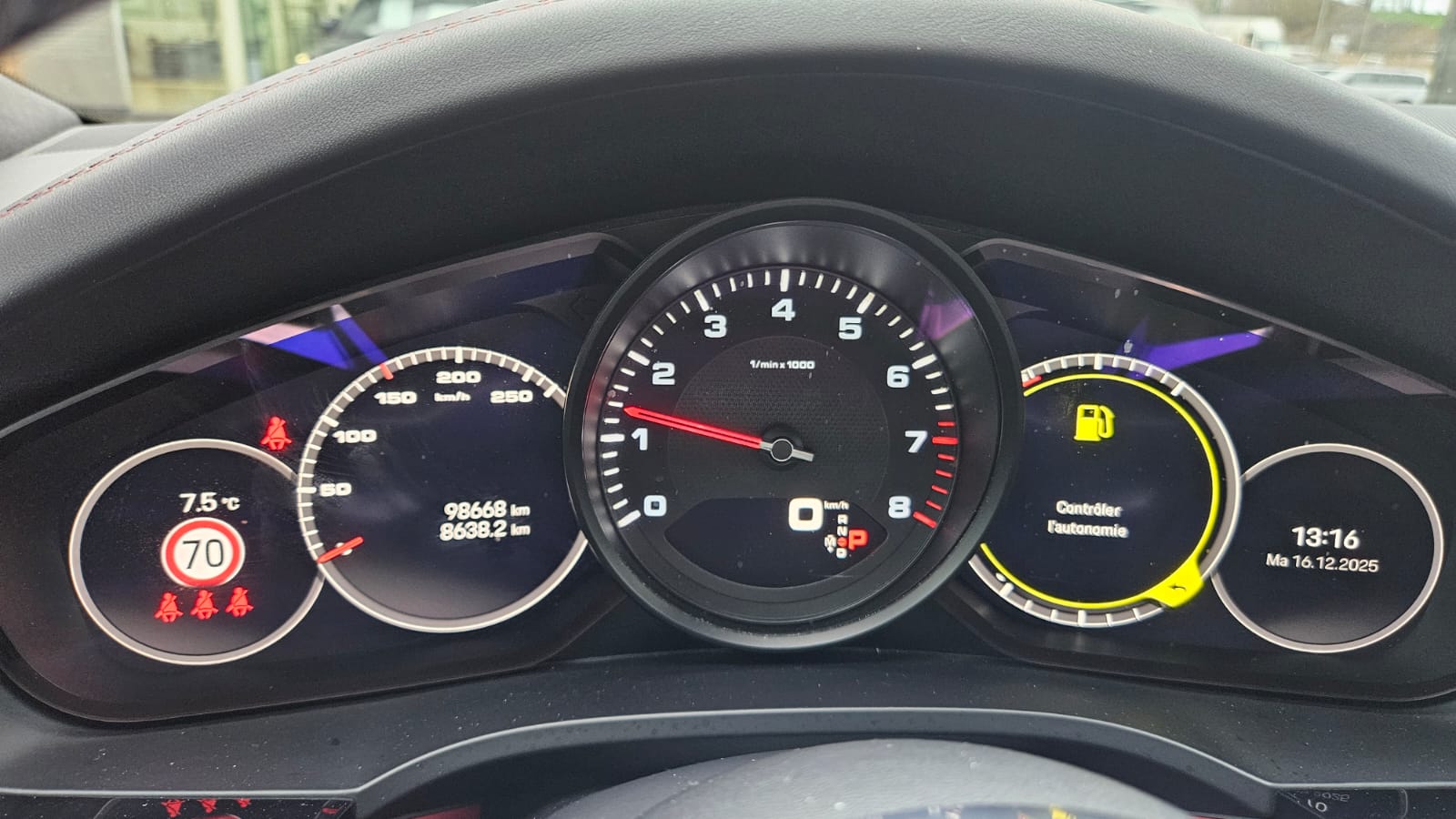 2023 Porsche Cayenne   