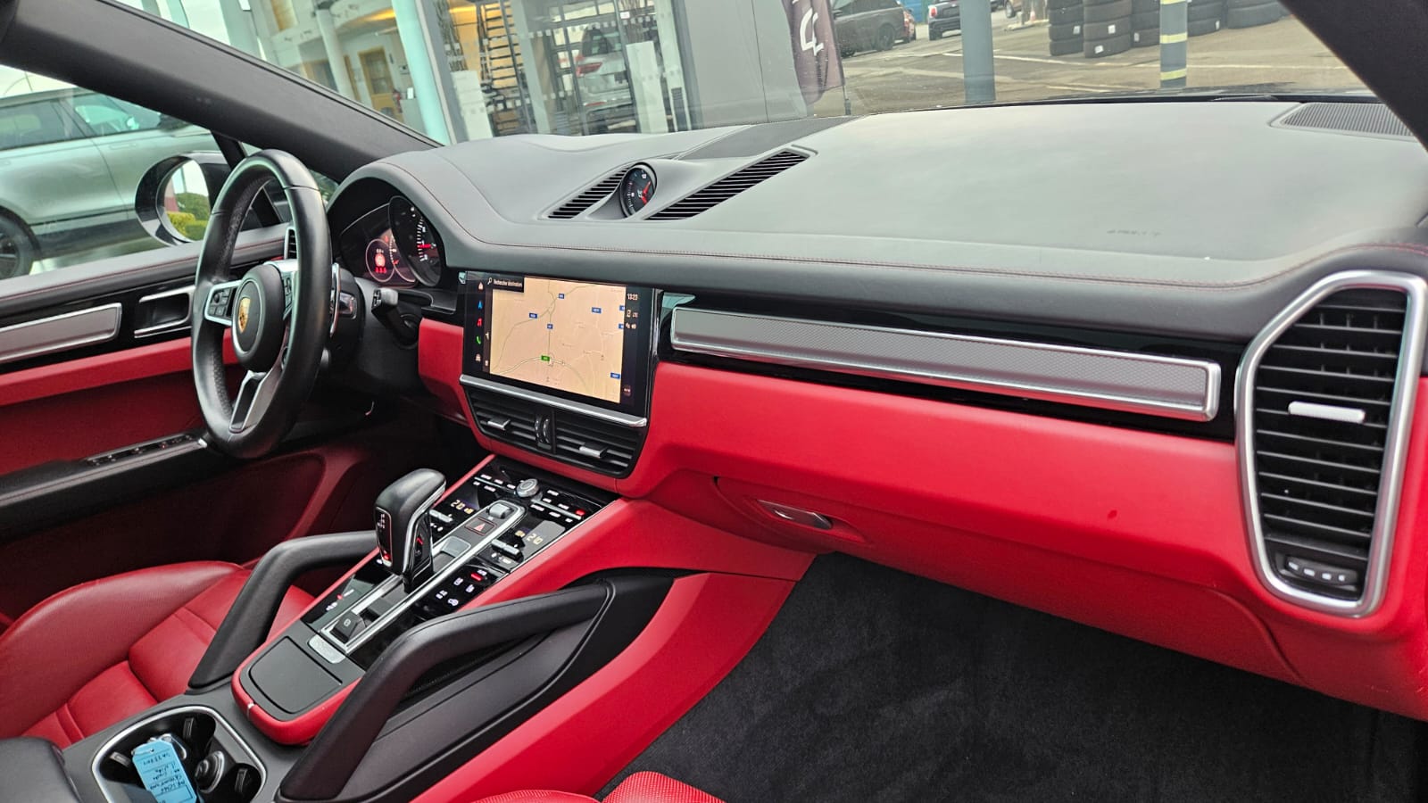 2023 Porsche Cayenne   