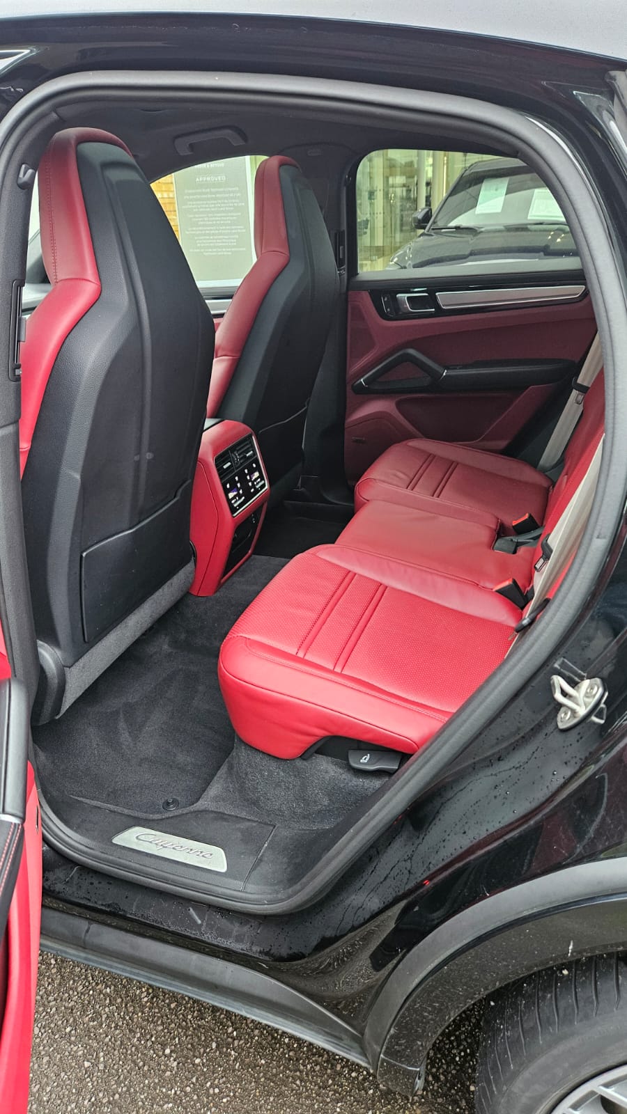 2023 Porsche Cayenne   