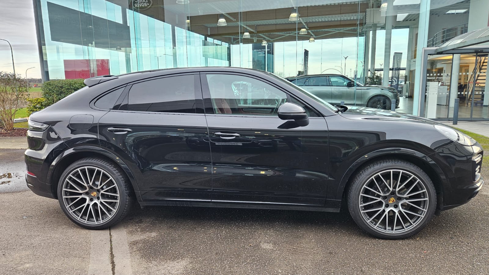 2023 Porsche Cayenne   