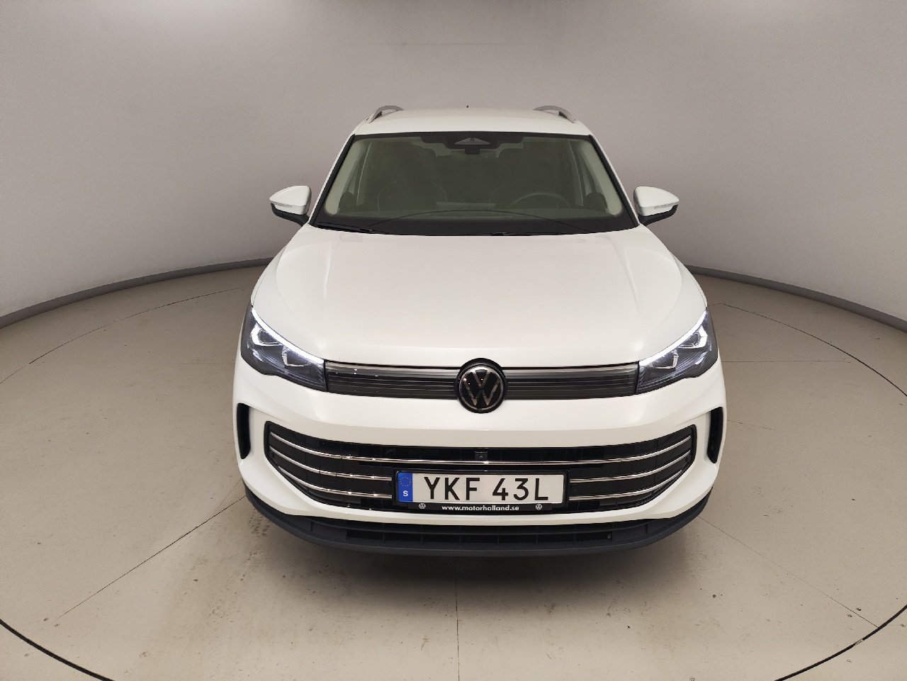 2024 Volkswagen Tiguan   AWD