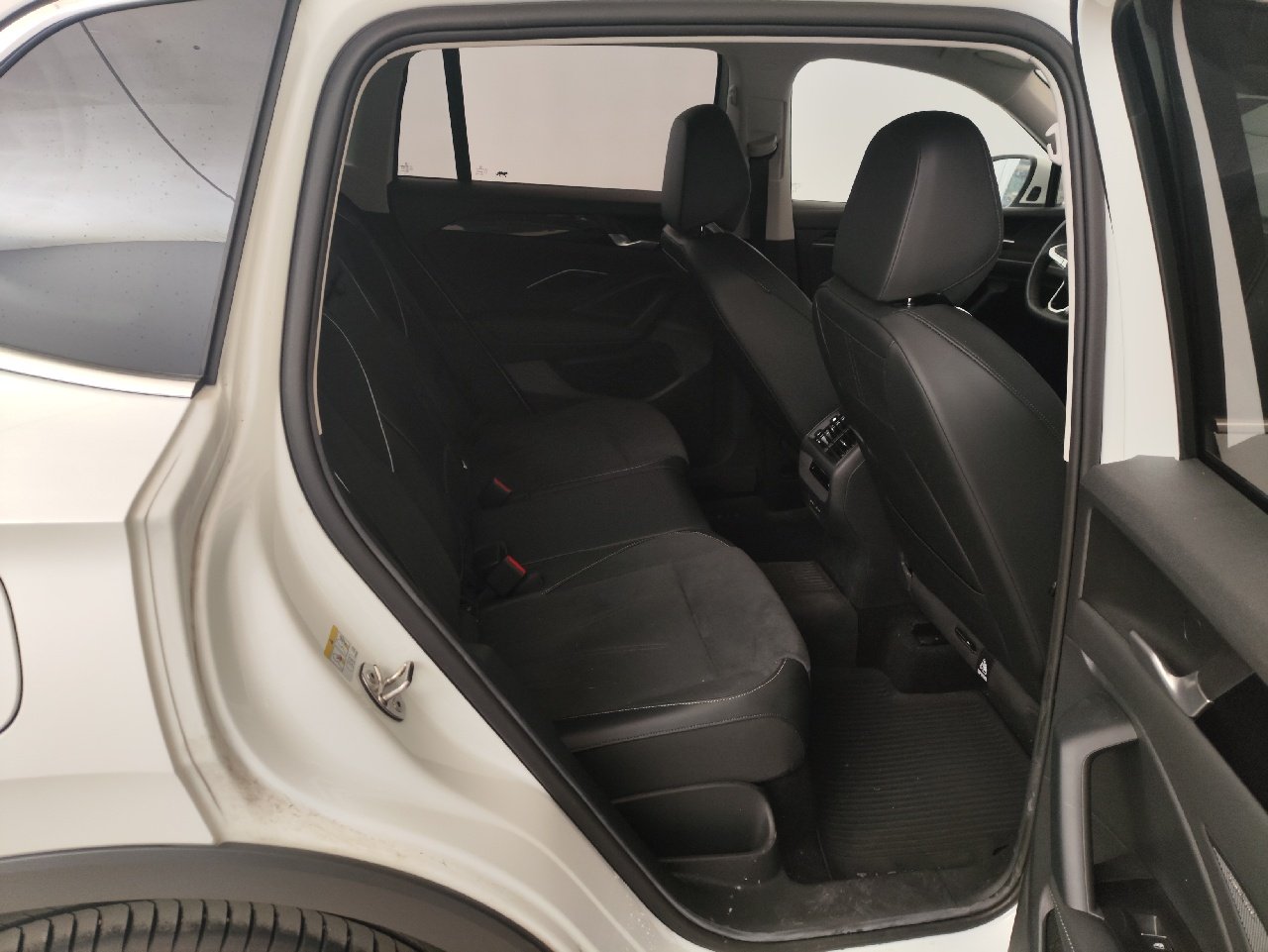 2024 Volkswagen Tiguan   AWD