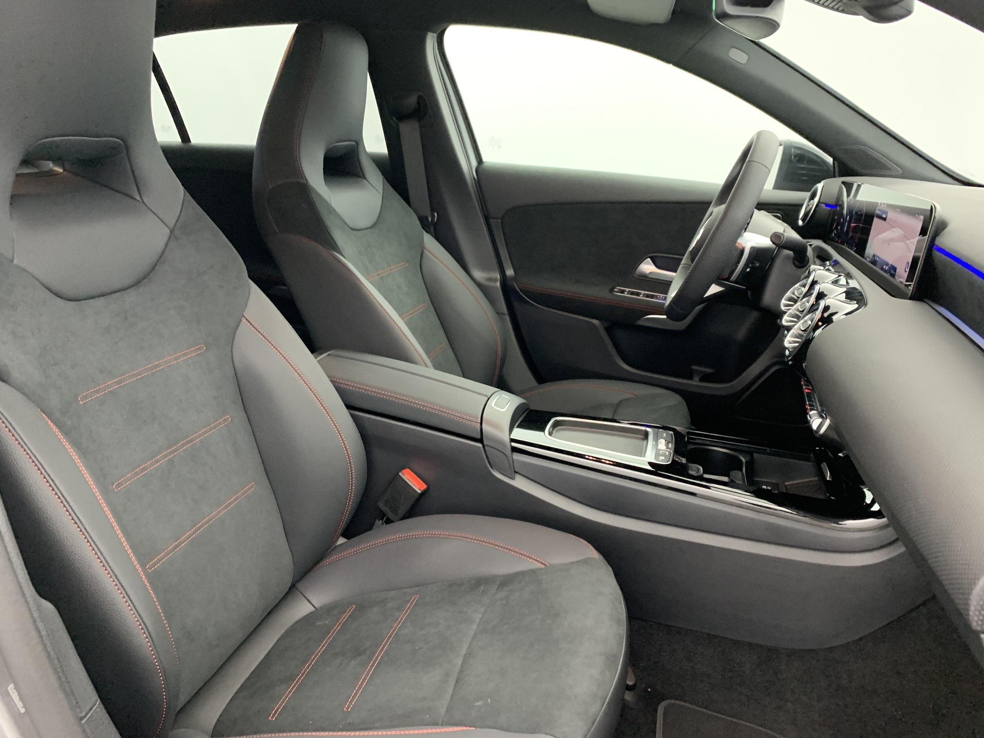 2025 Mercedes-Benz A   