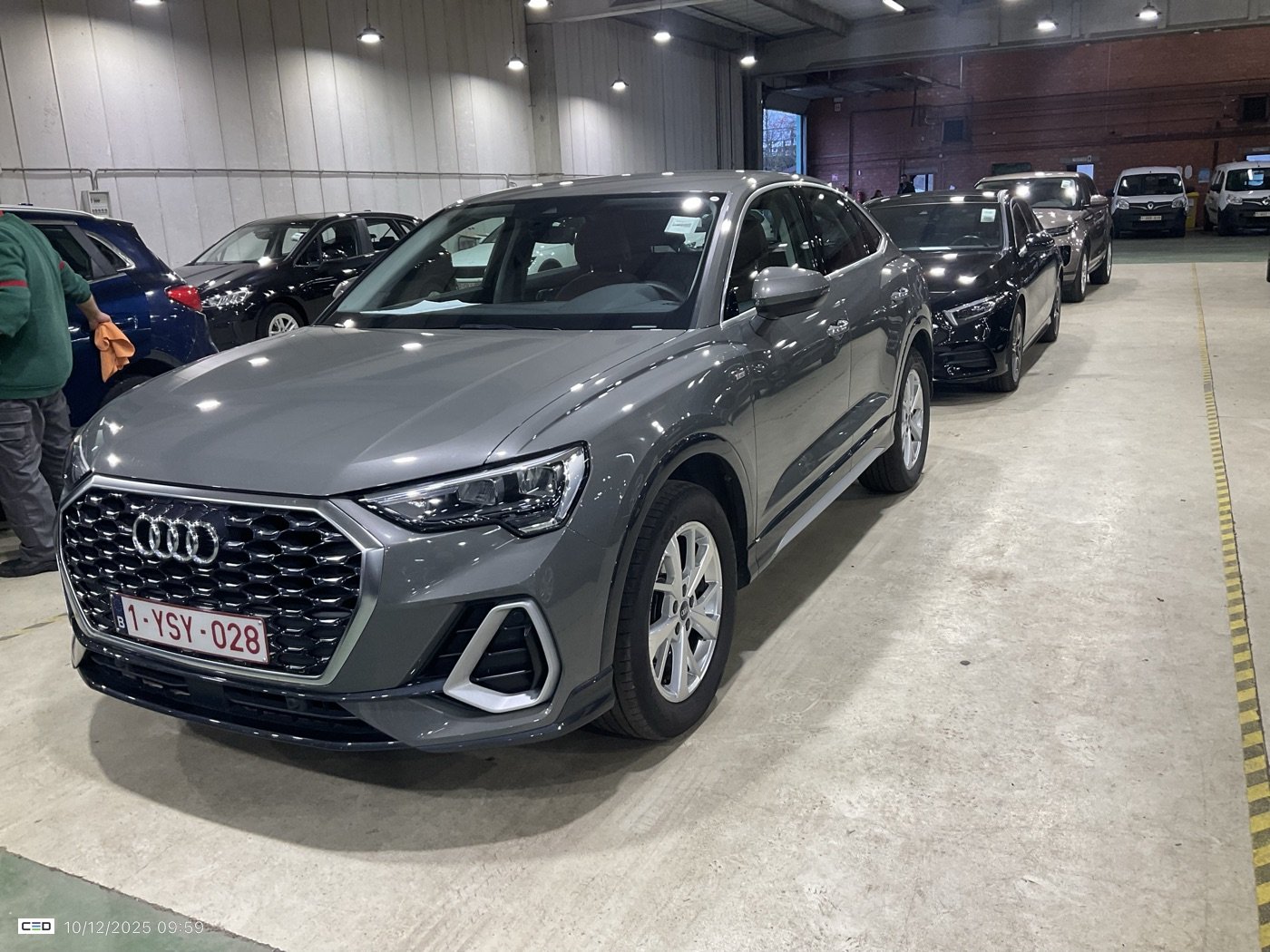 Audi Q3 35 TFSI S Line - Petrol - Manual - 150 hp - 93.675 km S Line