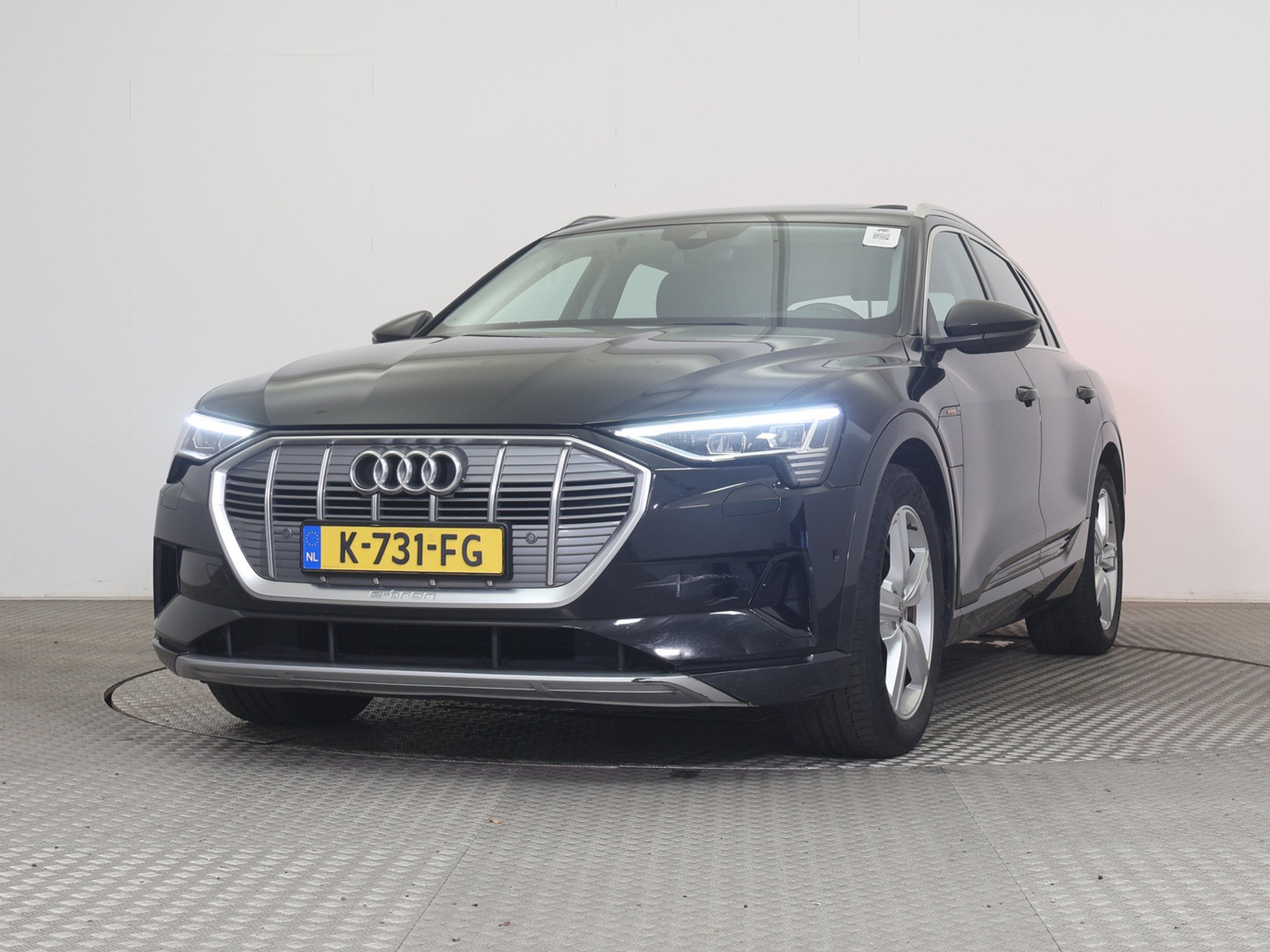 Audi E-tron 50 Business - Electric - Automatic - 313 hp - 148.873 km