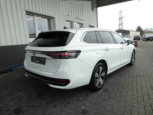 2025 Volkswagen Passat   