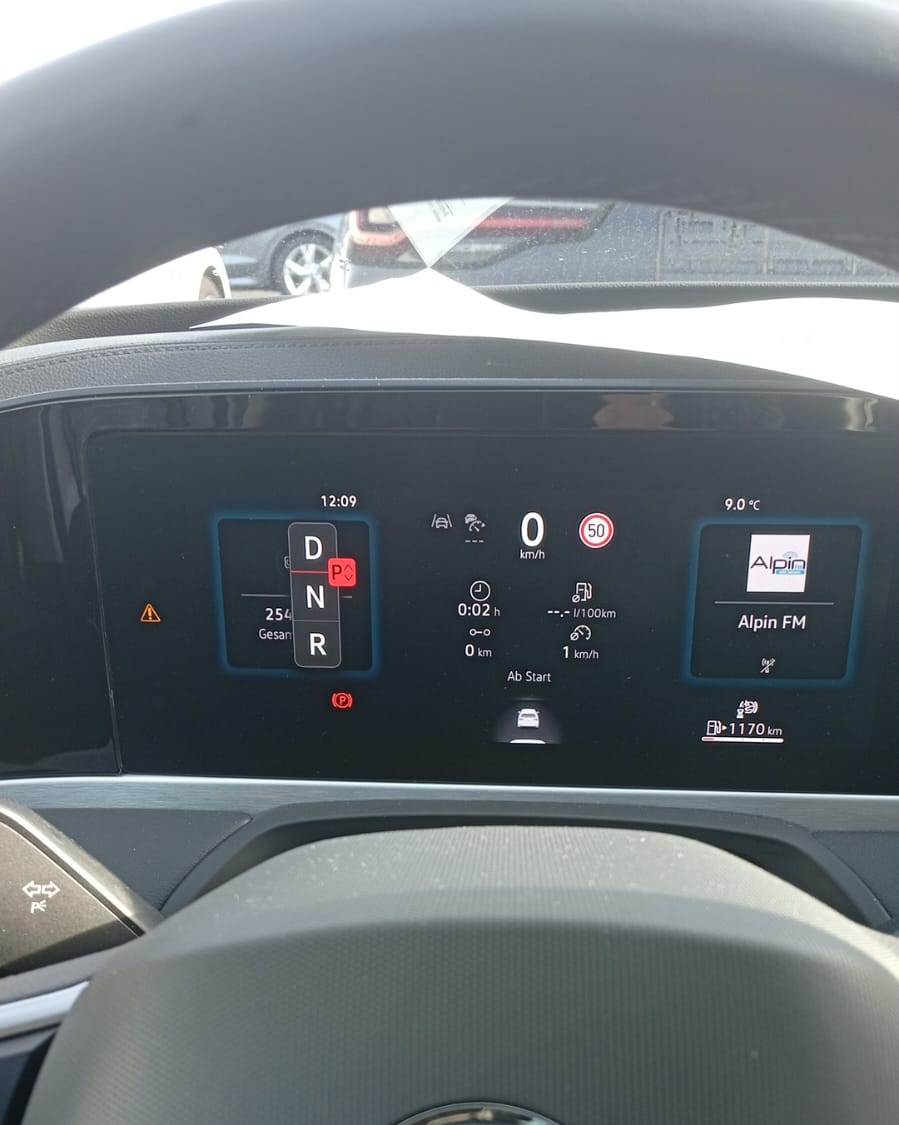 2025 Volkswagen Passat   