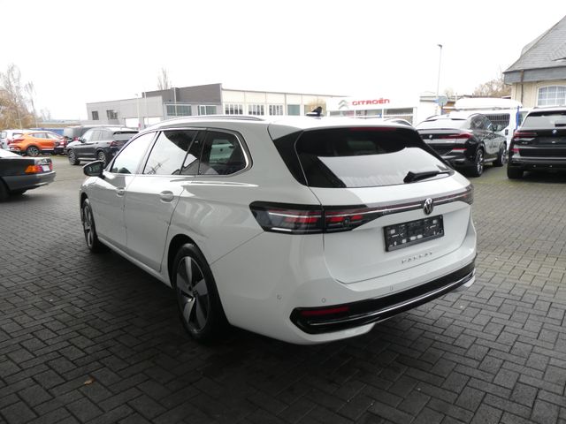 2025 Volkswagen Passat   