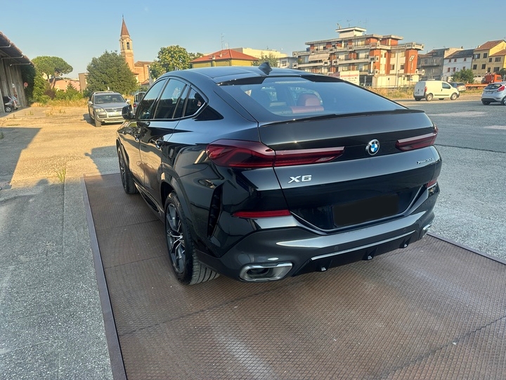 2023 BMW X6   AWD