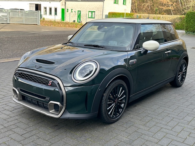 Mini 3 Doors - Petrol - Automatic - 178 hp - 31.647 km