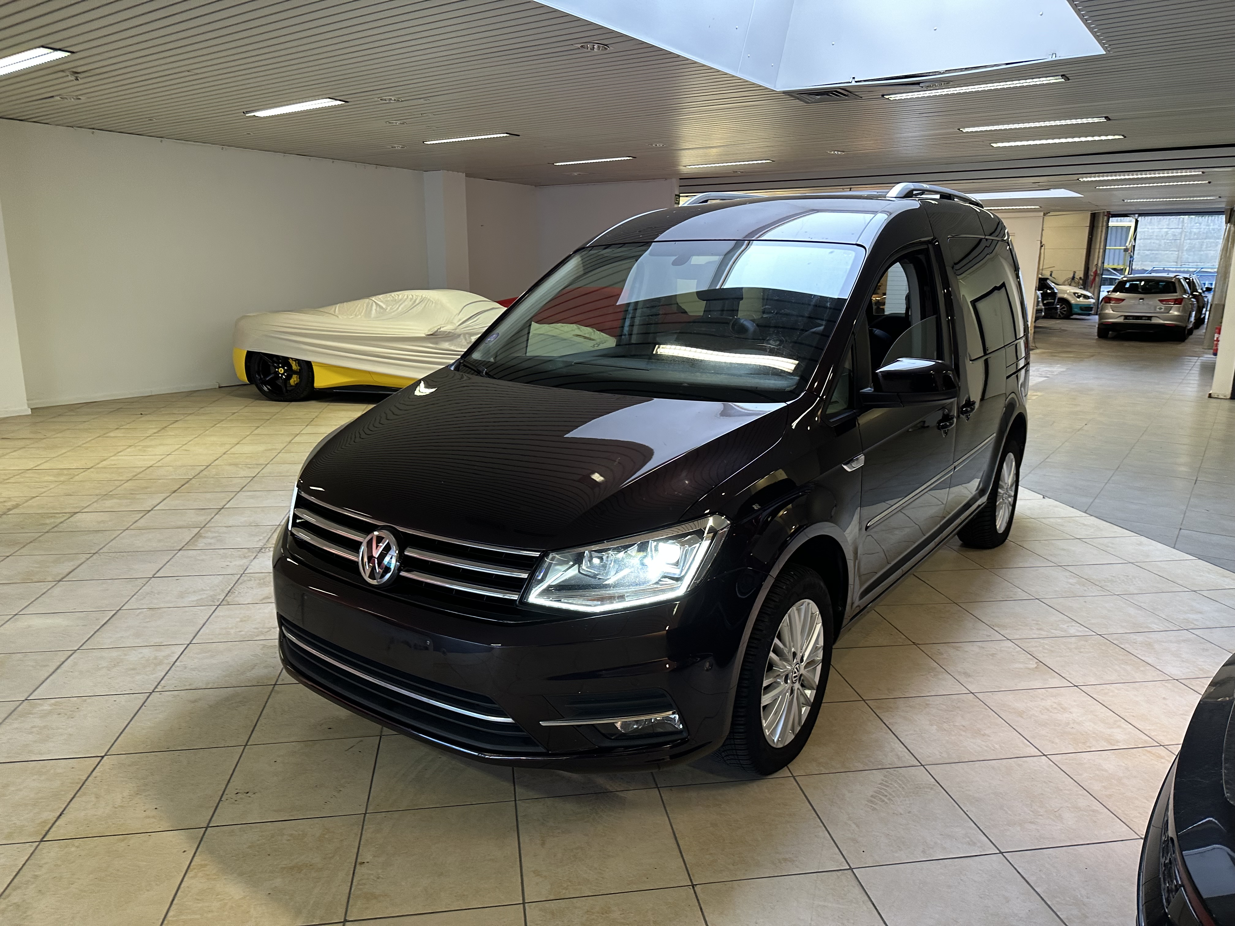 Volkswagen Caddy 1.4 Highline - CNG - Manual - 110 hp - 142.573 km