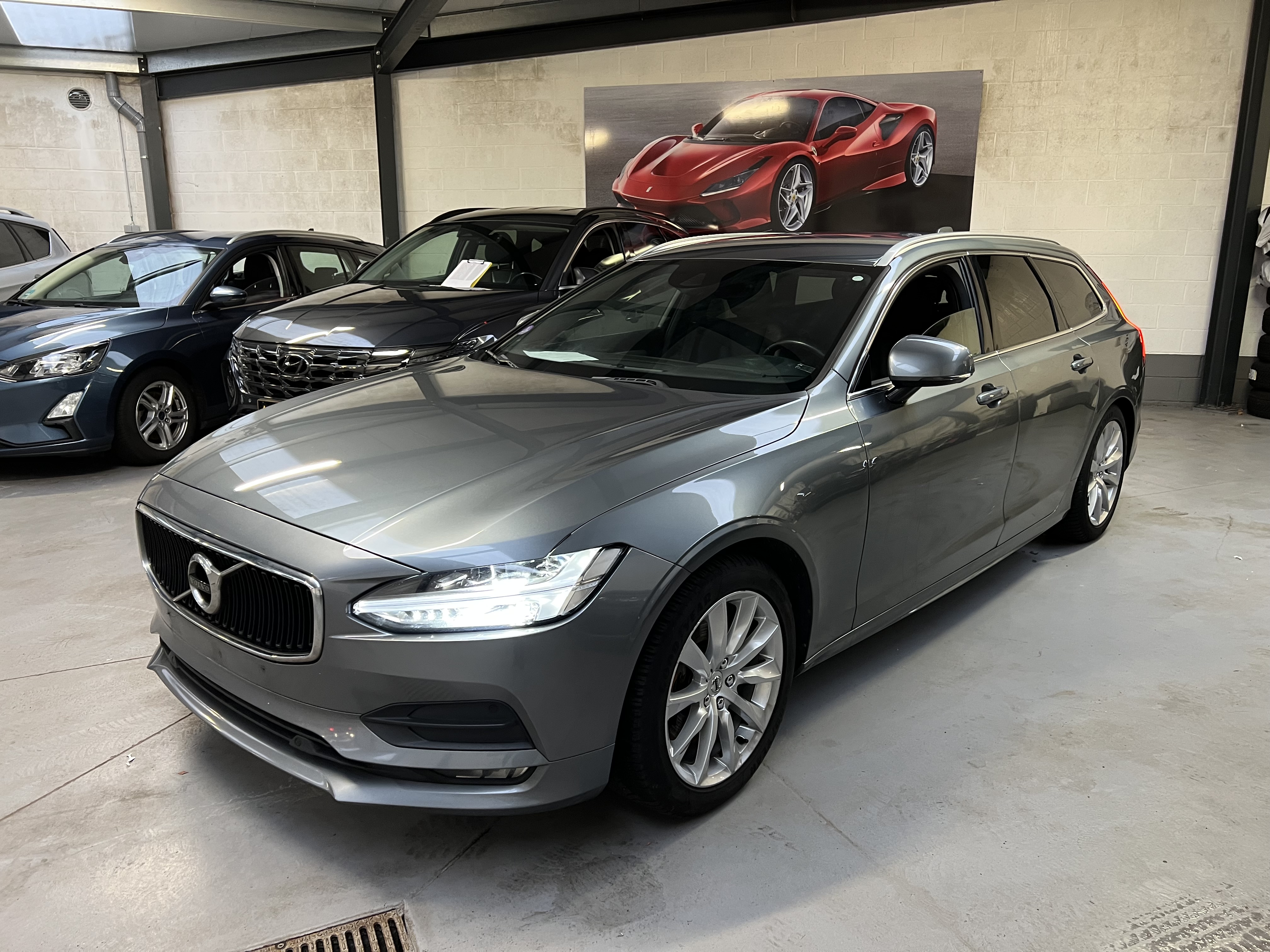 Volvo V90 T5 Momentum - CNG - Automatic - 250 hp - 205.404 km