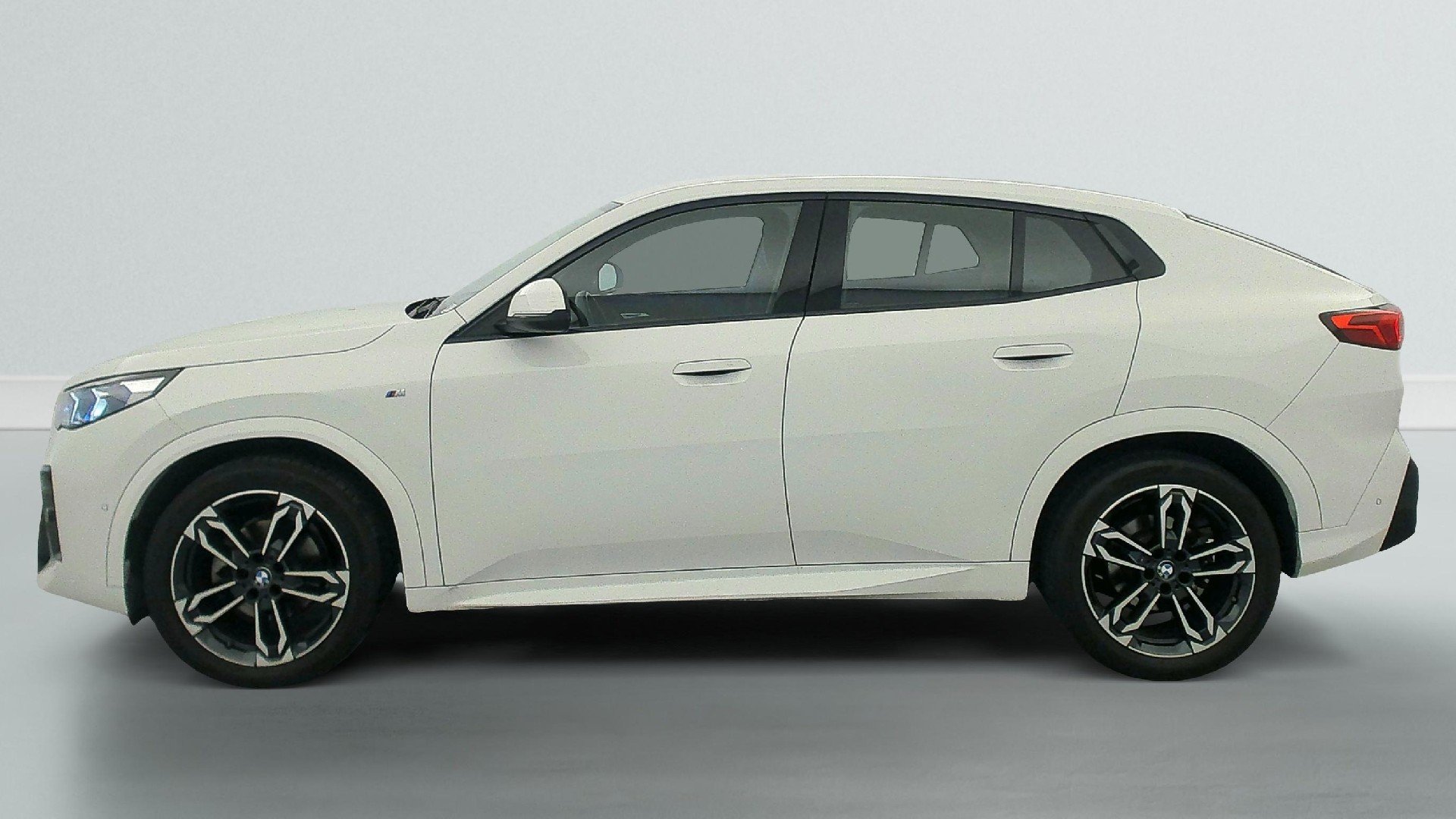2025 BMW X2   