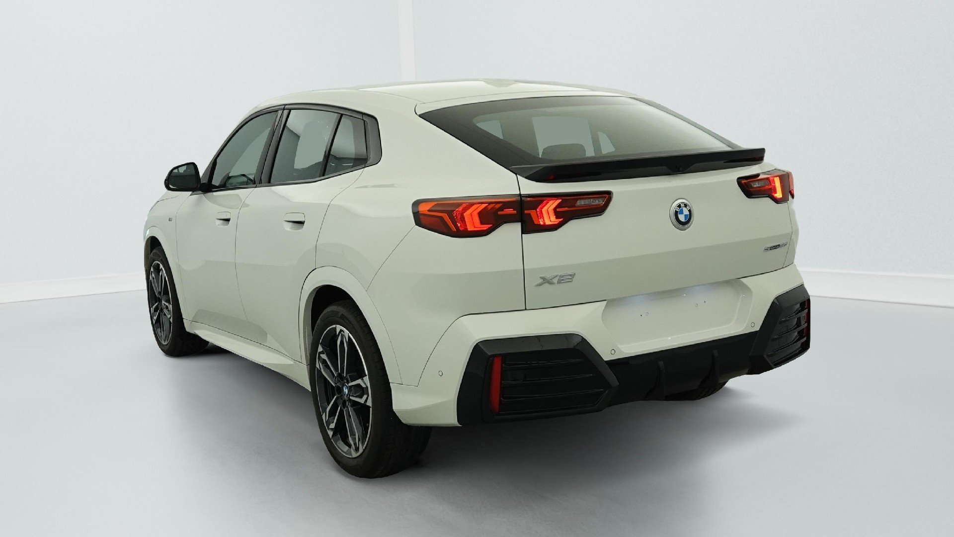 2025 BMW X2   