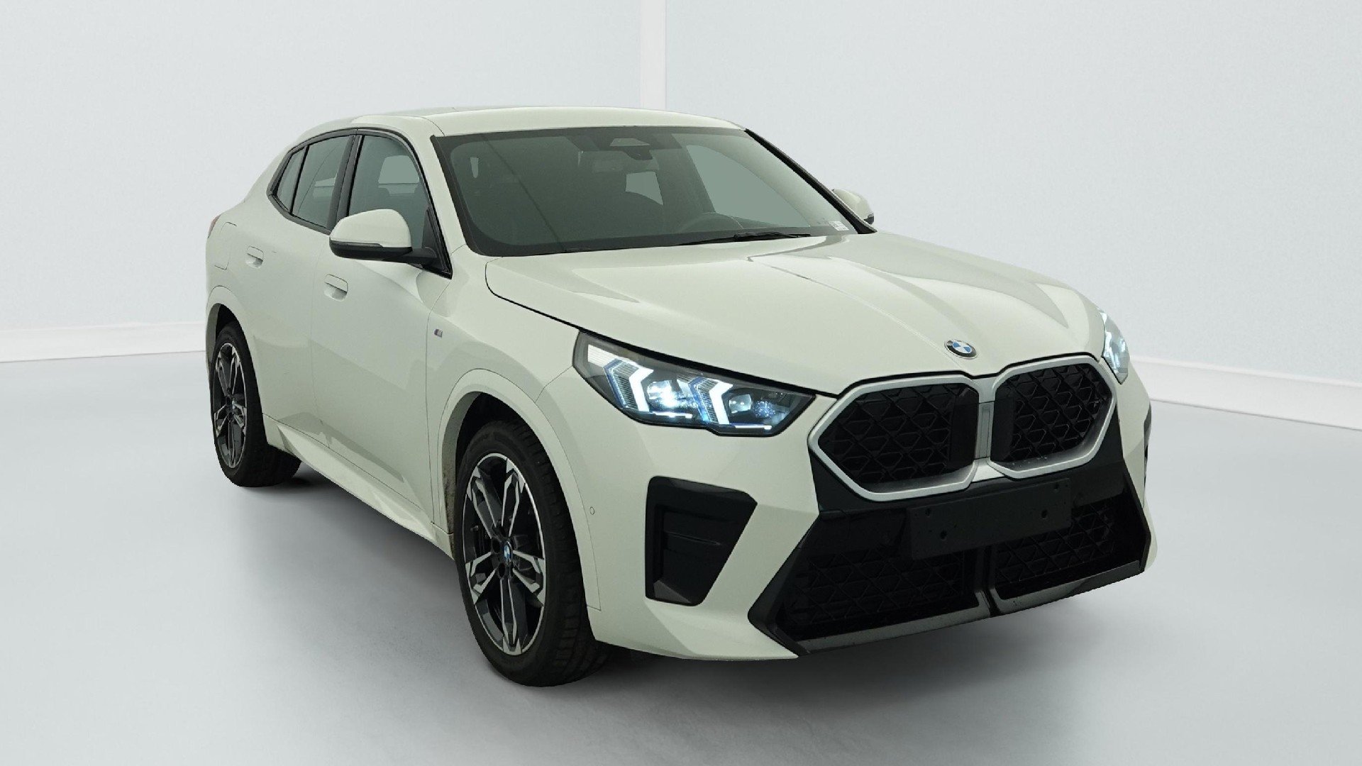 2025 BMW X2   