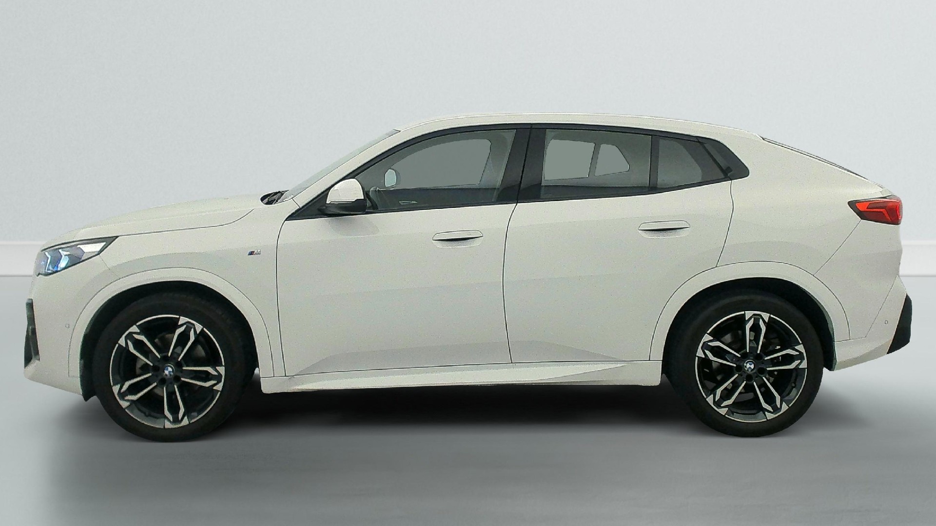 2025 BMW X2   