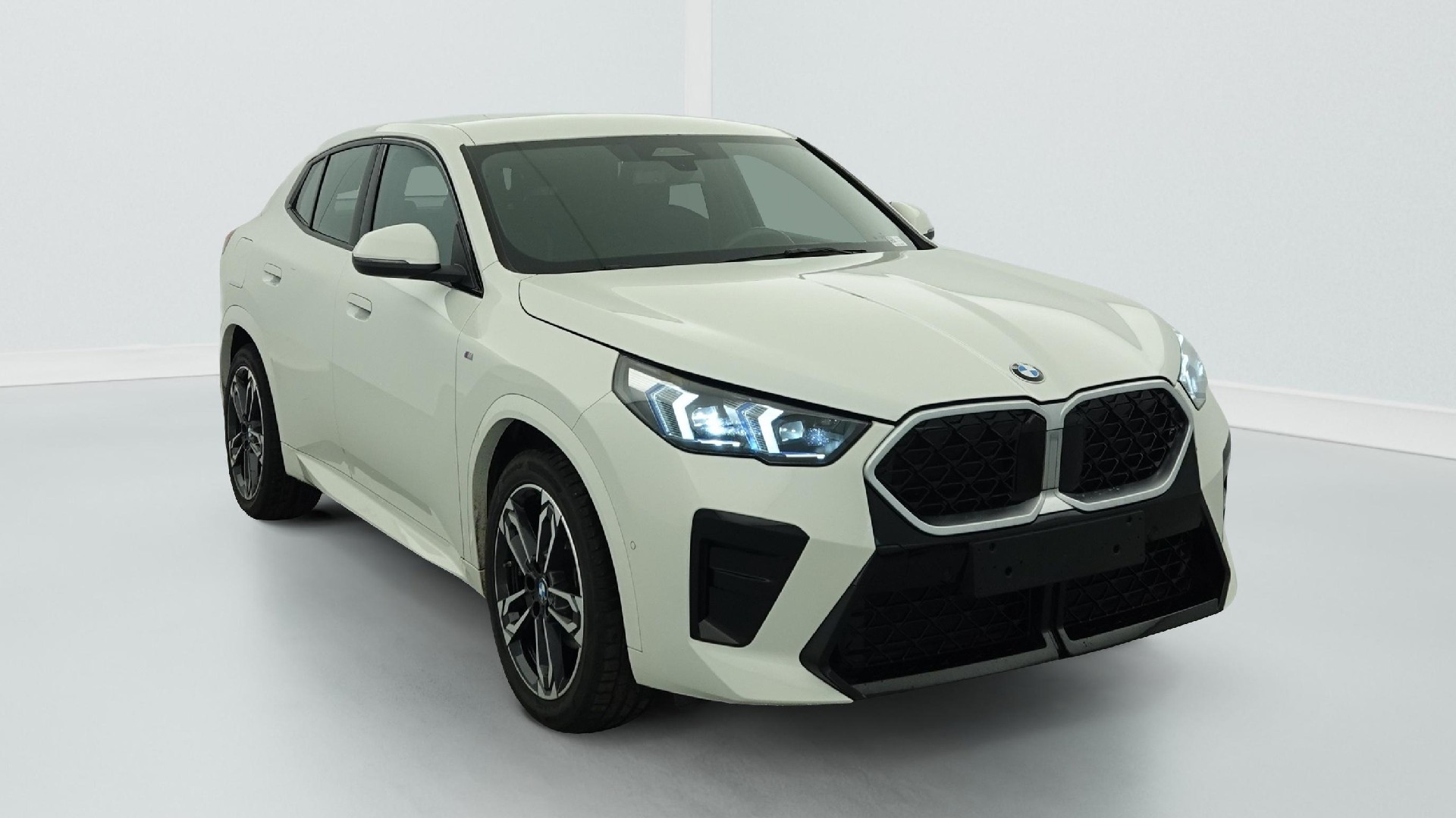 2025 BMW X2   