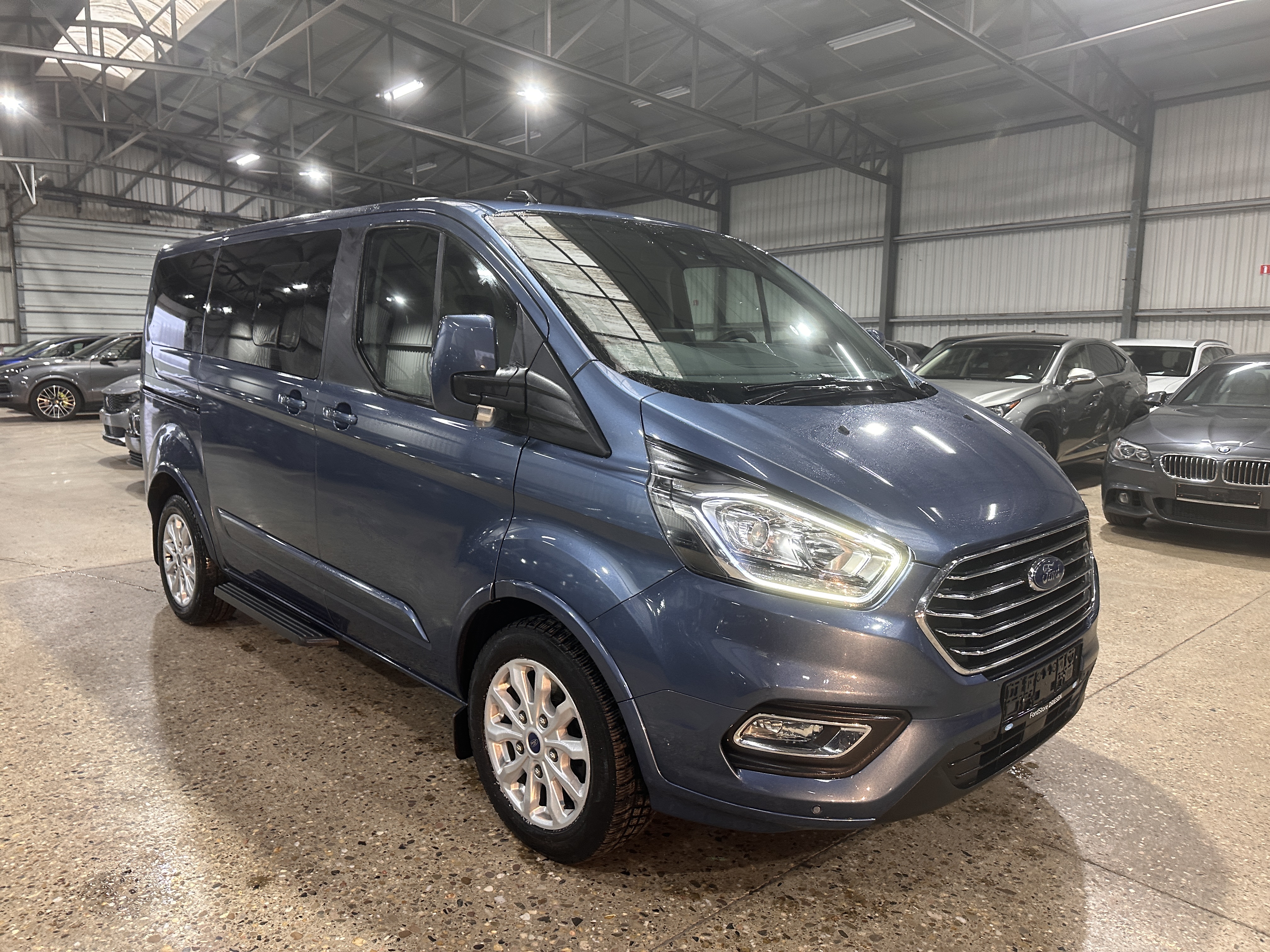 Ford Tourneo Custom L1H1 2.0 TDCI Titanium - Diesel - Manual - 130 hp - 162.419 km Titanium