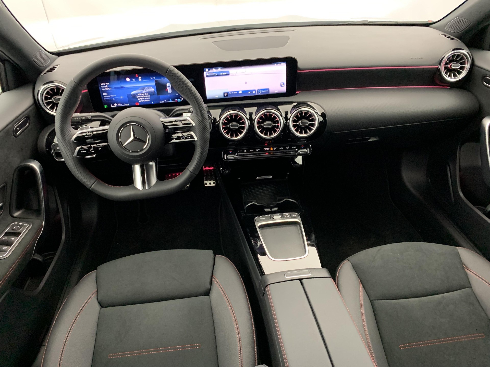 2025 Mercedes-Benz A   