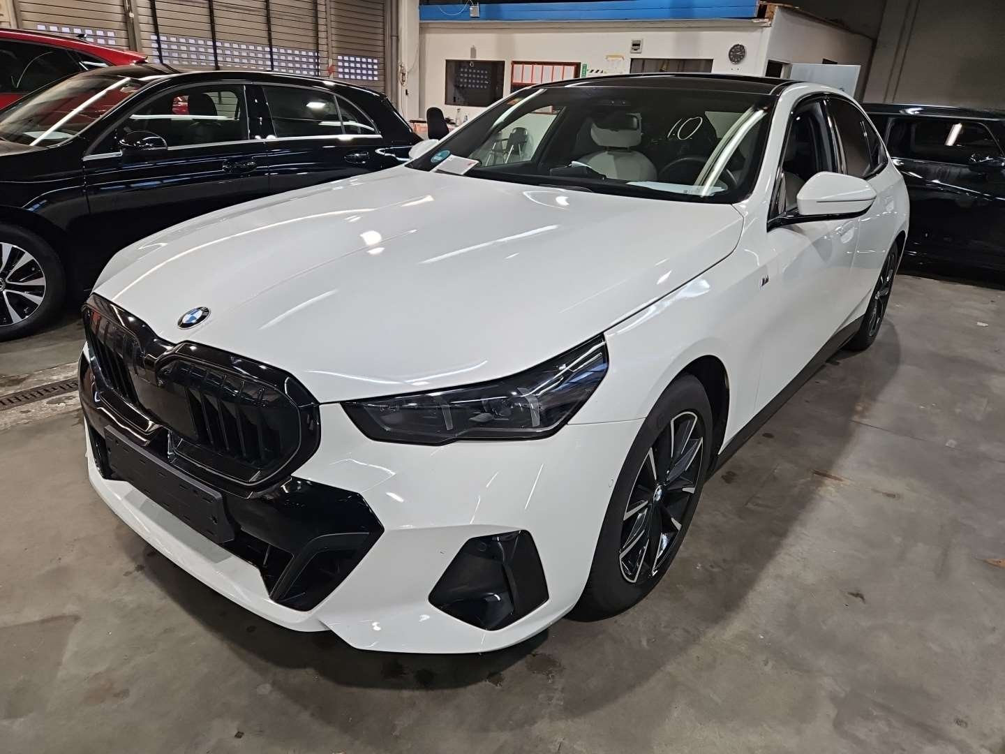 BMW 5 Series 520d - Diesel - Automatic - 197 hp - 24.717 km