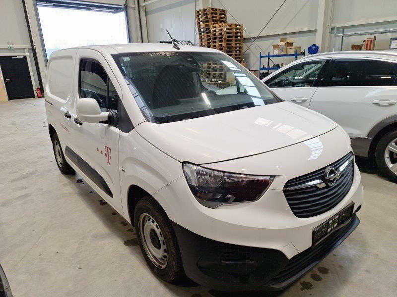 Opel Combo Cargo 1.5 Edition - Diesel - Manual - 102 hp - 30.693 km Edition