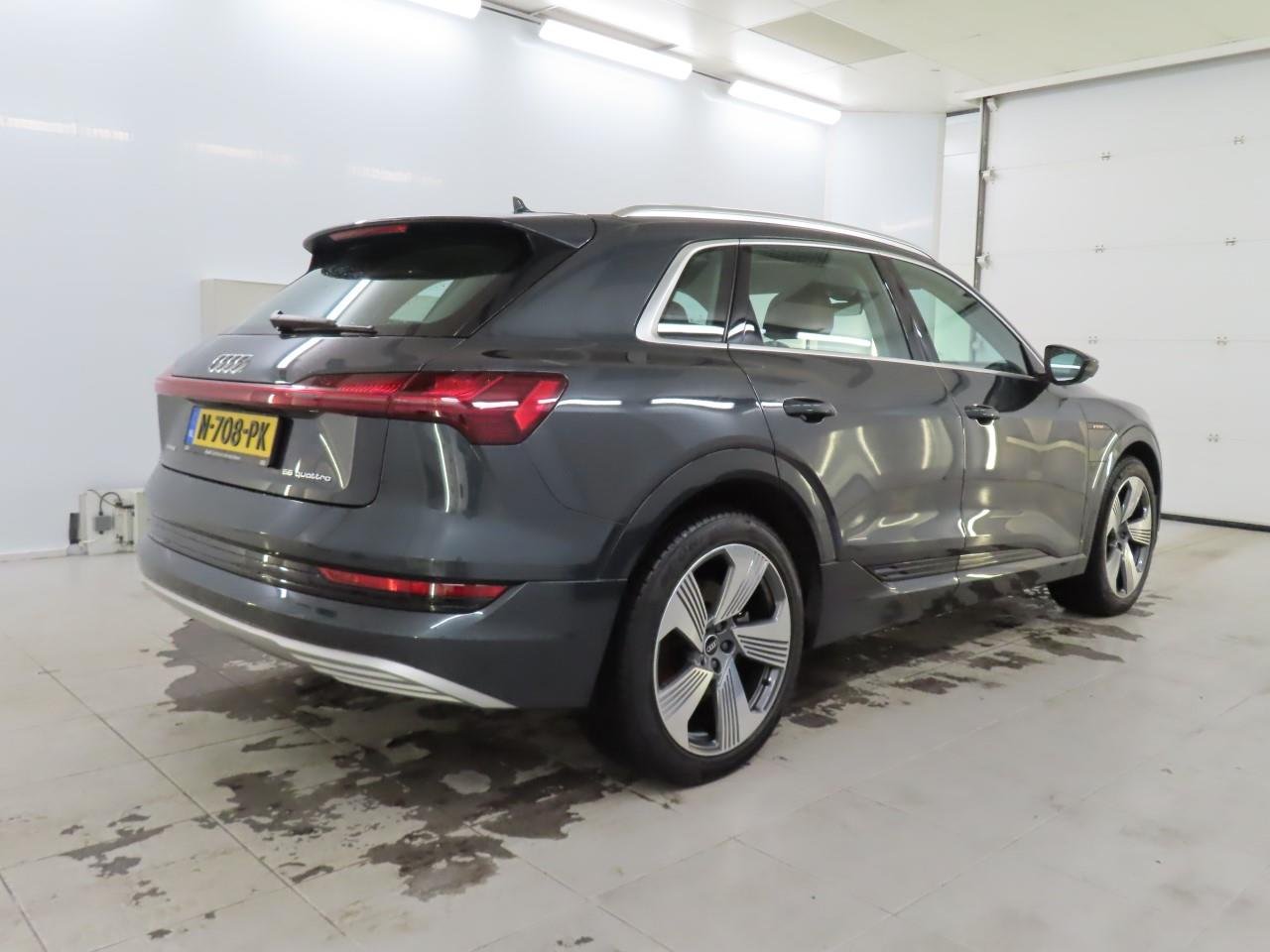 Audi E-tron 55 Advanced - Electric - Automatic - 408 hp - 165.282 km