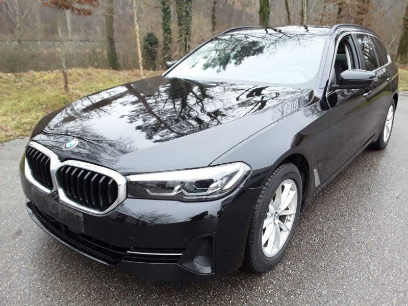 BMW 5 Series Touring 520d - Diesel - Automatic - 190 hp - 73.767 km