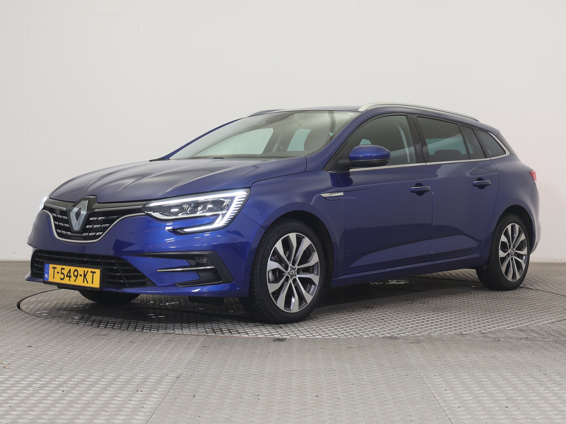 Renault Megane Grandtour 1.3 TCe Techno - Petrol - Automatic - 140 hp - 46.305 km
