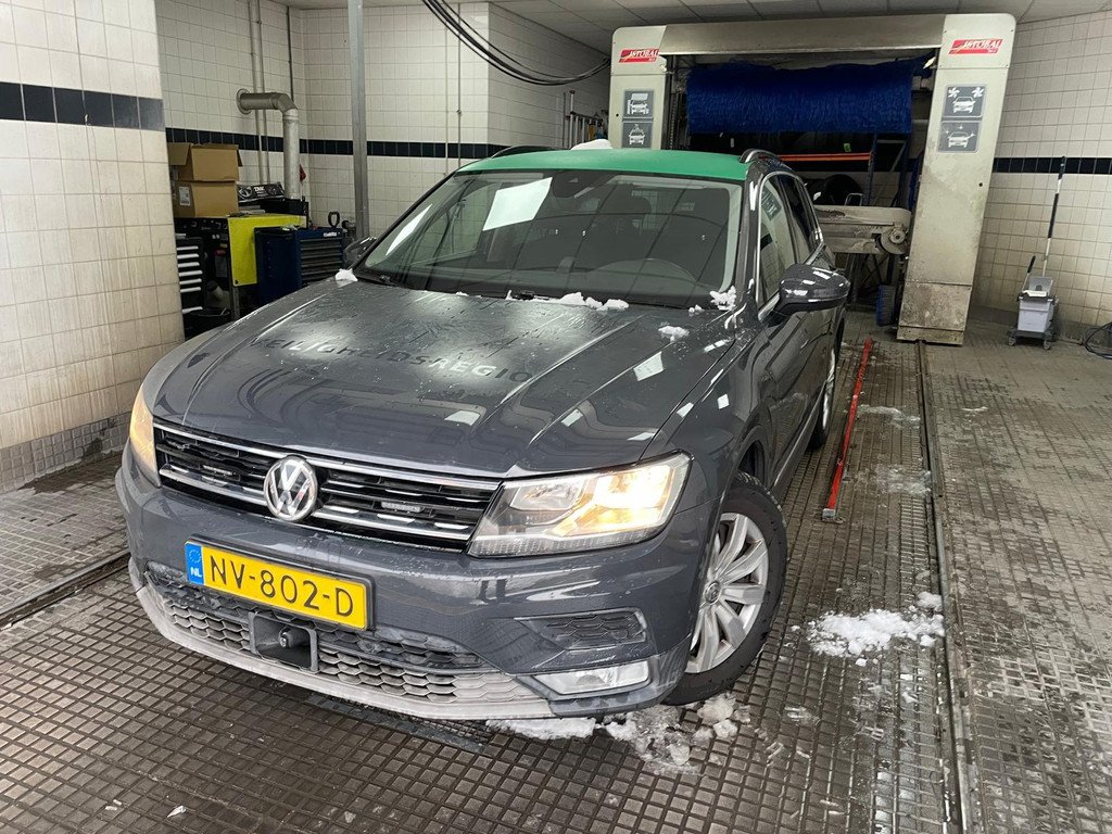 Volkswagen Tiguan 2.0 TDI Comfortline - Diesel - Automatic - 150 hp - 120.934 km