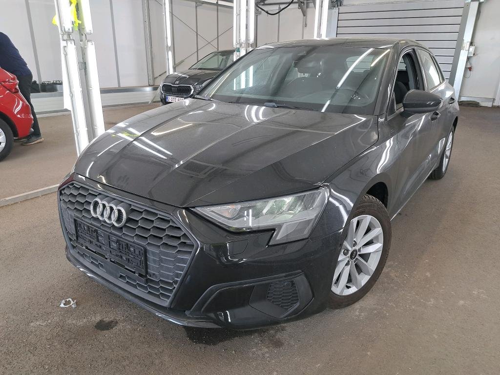 Audi A3 Sportback 30 TFSI Attraction - Petrol - Automatic - 110 hp - 26.164 km