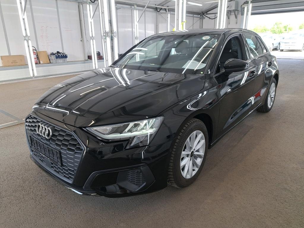 Audi A3 Sportback 30 TFSI Attraction - Petrol - Automatic - 110 hp - 21.300 km