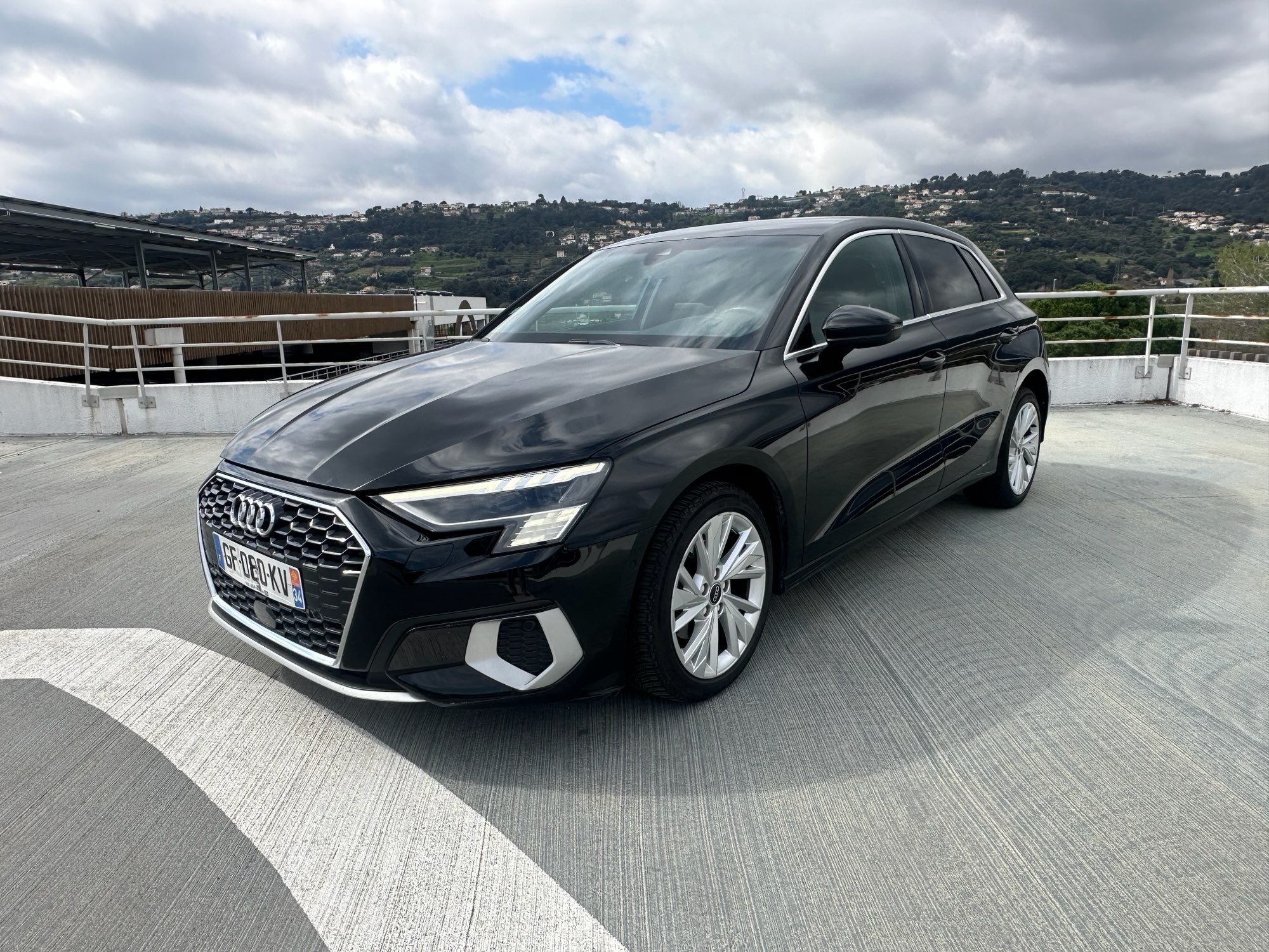 Audi A3 35 TFSI Design Luxe - Petrol - Automatic - 150 hp - 139.100 km