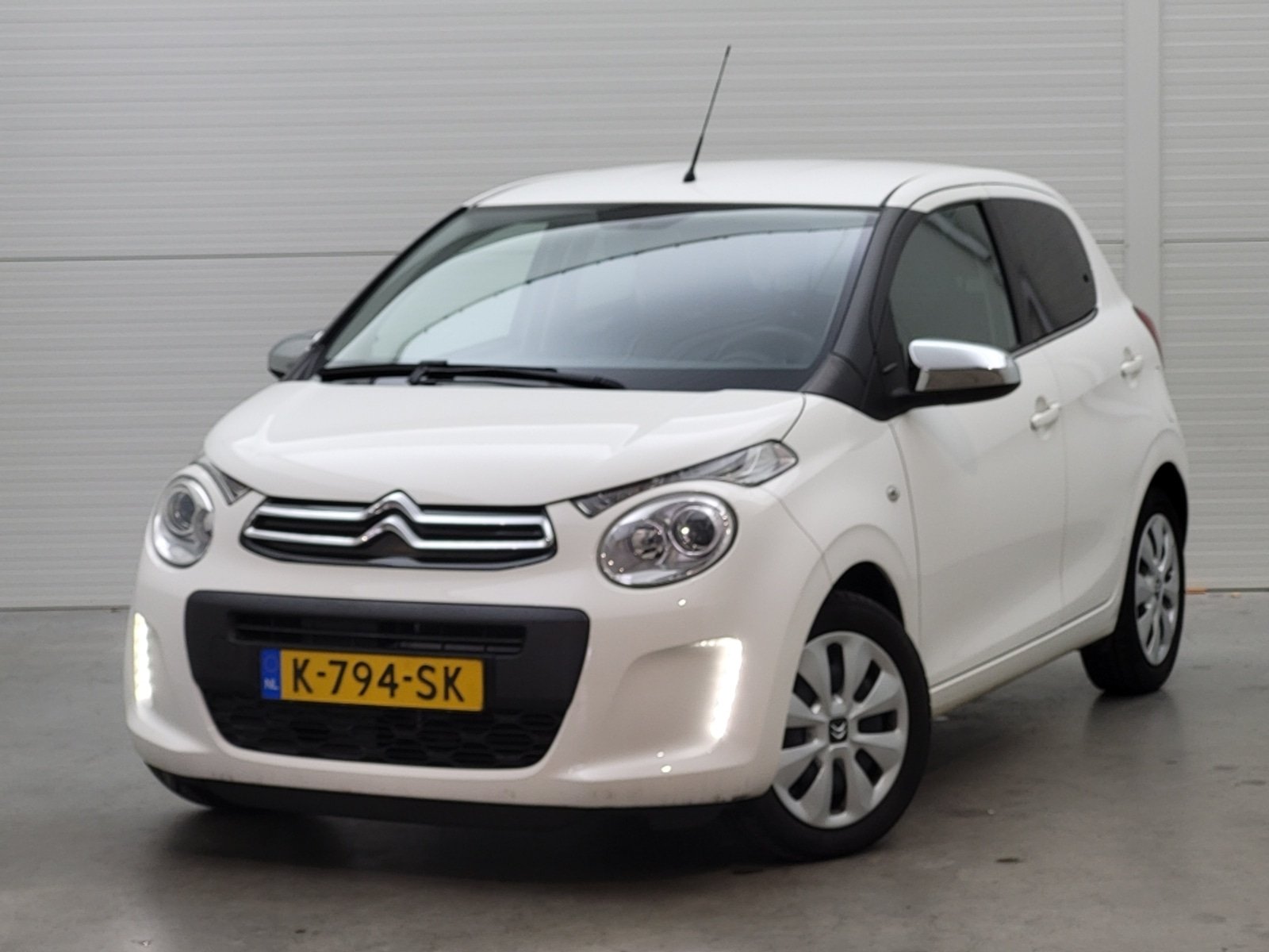 Citroën C1 1.0 VTI Feel - Petrol - Manual - 72 hp - 48.267 km