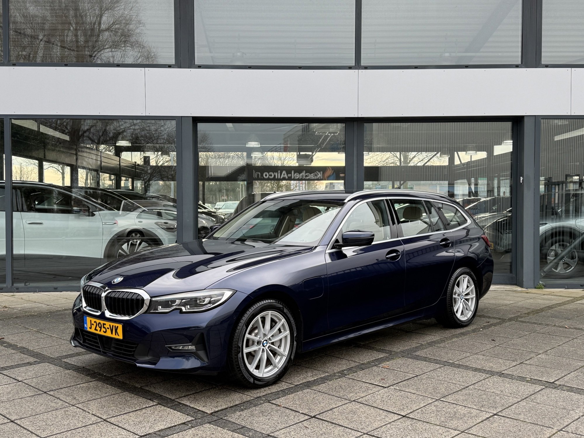 BMW 3 Series Touring 330e - Hybrid - Automatic - 184 hp - 170.270 km