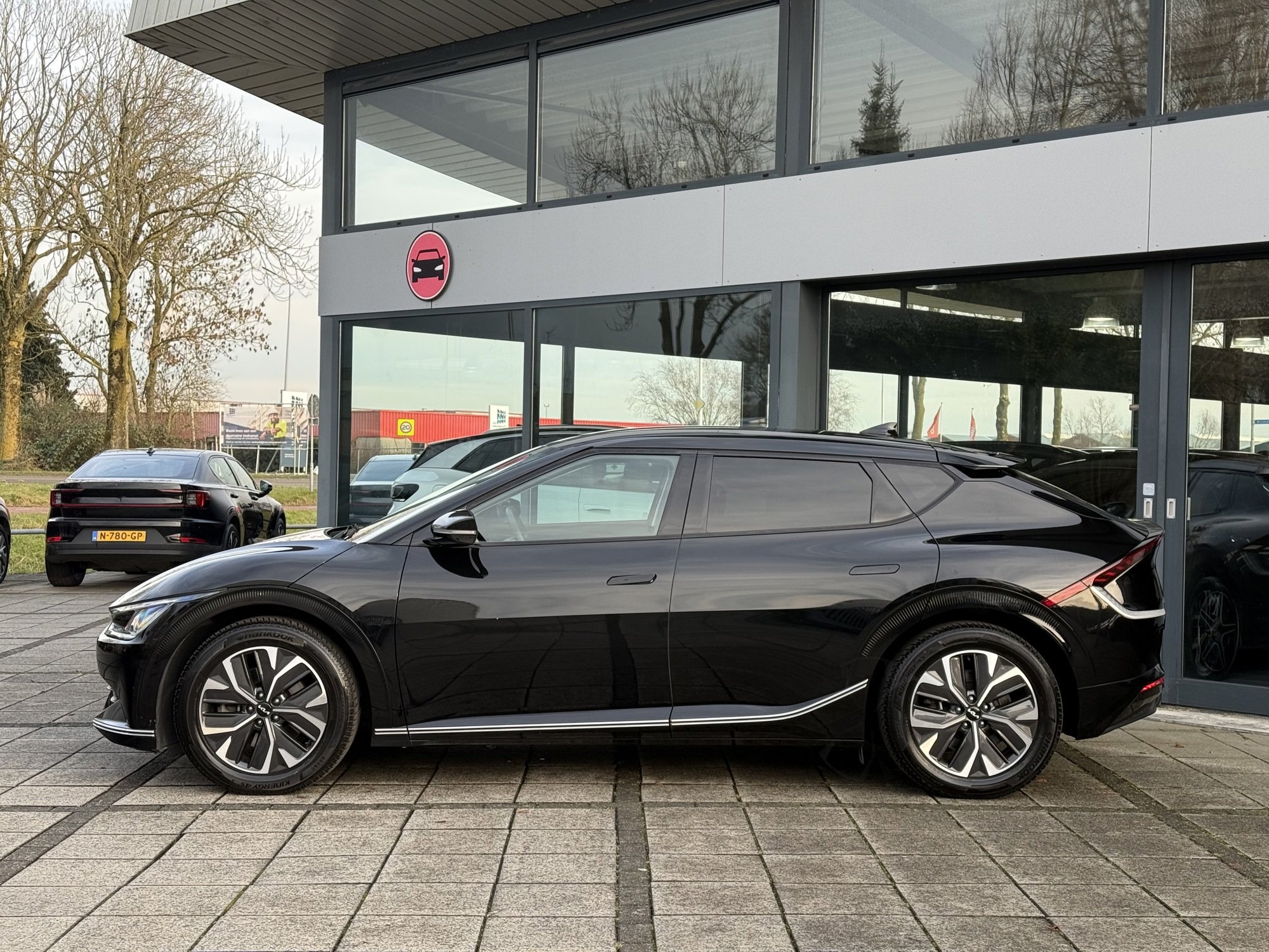 Kia EV6 74 kWh Plus - AWD - Electric - Automatic - 228 hp - 128.507 km