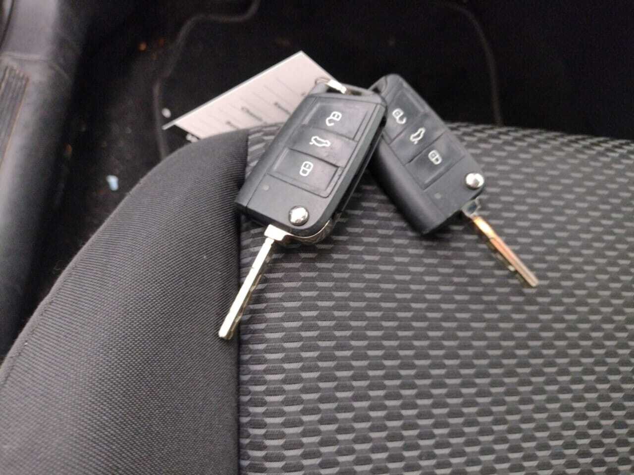 Volkswagen Polo 1.0 TSI Trendline - Petrol - Manual - 80 hp - 46.163 km