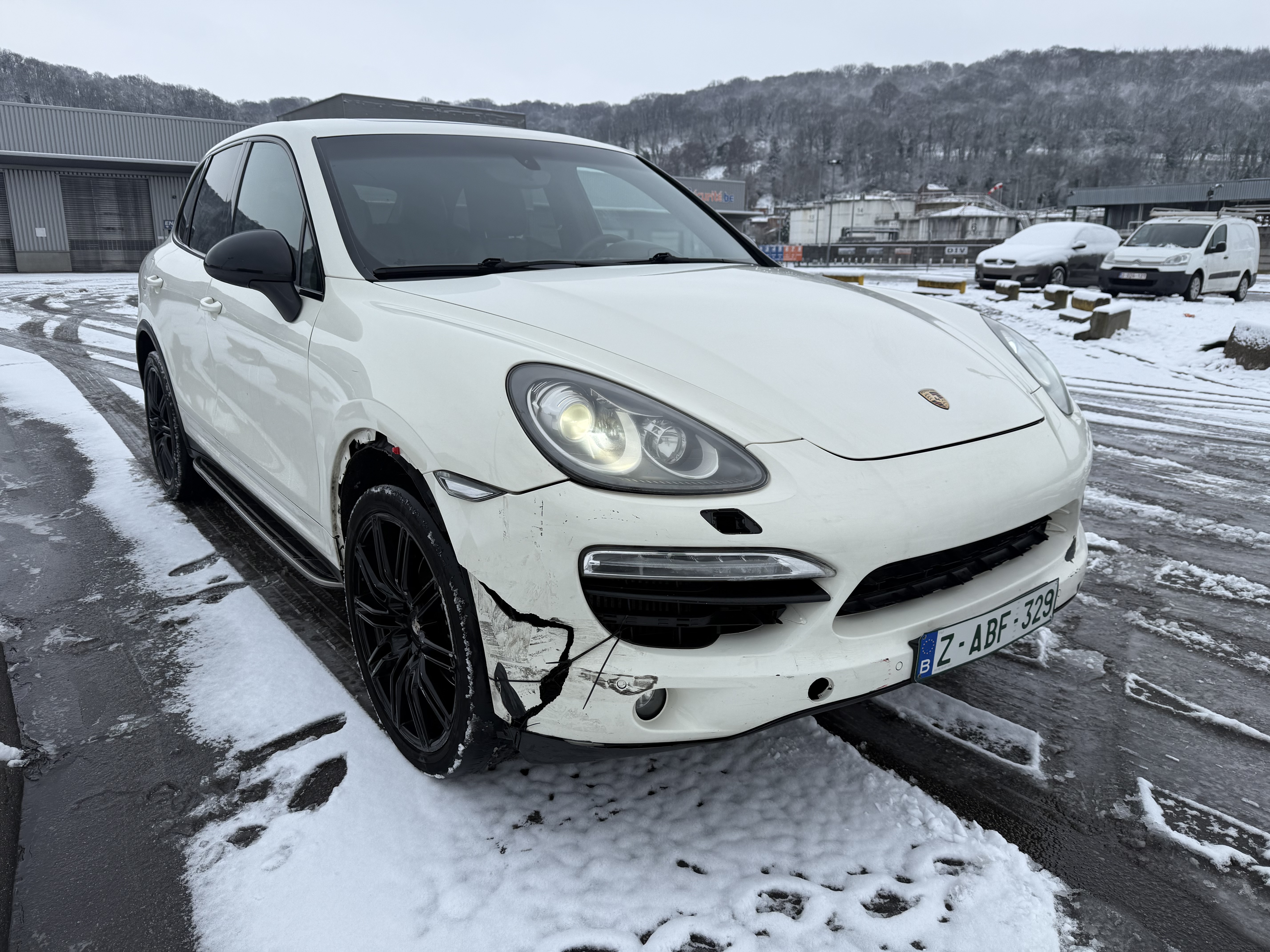Porsche Cayenne 3.0d - AWD - Diesel - Automatic - 211 hp - 316.655 km 