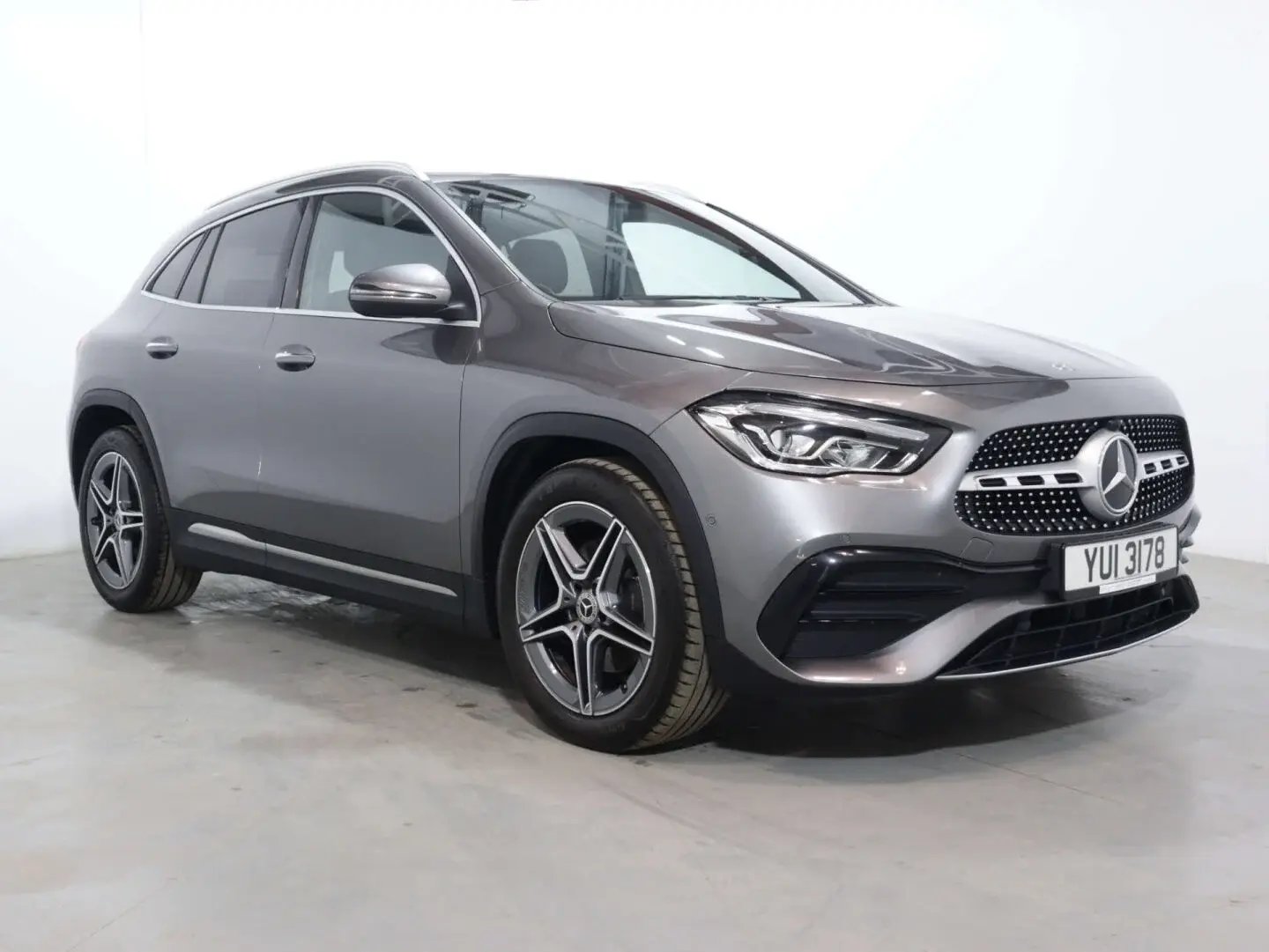 Mercedes-Benz GLA 180 AMG Line Premium - Petrol - Automatic - 136 hp - YUI3178 - 64,716 mi AMG Line Premium