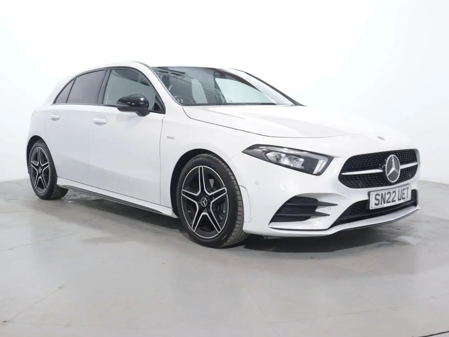 Mercedes-Benz A 200 AMG Line - Petrol - Automatic - 163 hp - SN22UET - 13,216 mi AMG Line