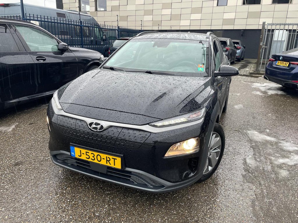 Hyundai Kona 64 kWh - Electric - Automatic - 204 hp - 98.005 km